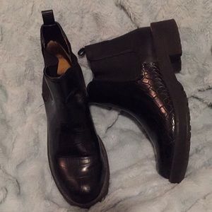 SALE😘😘Fergie Boots